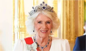 ملکہ برطانیہ اپنے دور جوانی میں کس صدمے سے گزریں؟